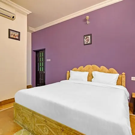 Capital O 84805 Golden Rock Hotel