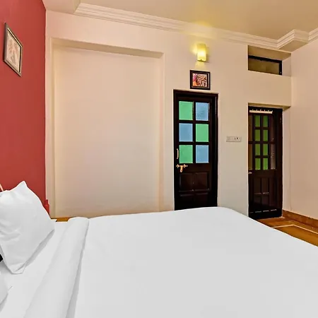 Hotel Capital O 84805 Golden Rock