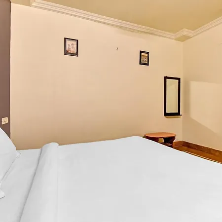 Hotel Capital O 84805 Golden Rock 3*